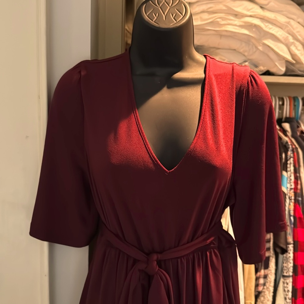 Isabel flutter short sleeve maternity dress size L